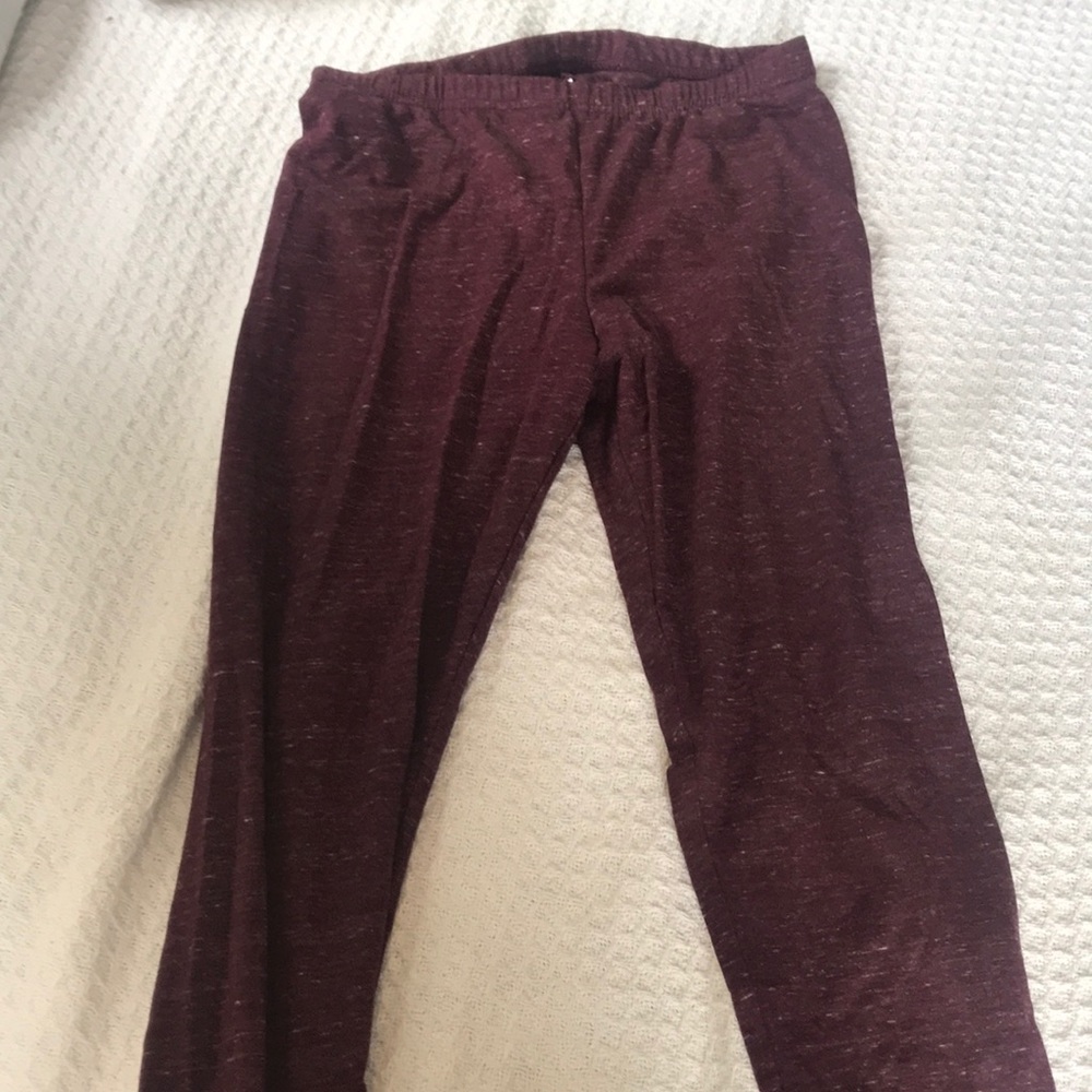 Maroon leggings